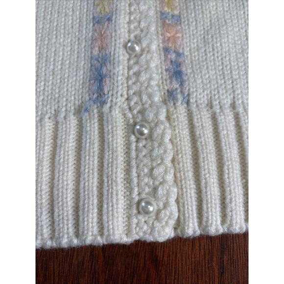 VTG Objectives Petite Cottage Cardigan Sweater Sz M Ivory Pearl Button Soft Girl - Picture 8 of 8